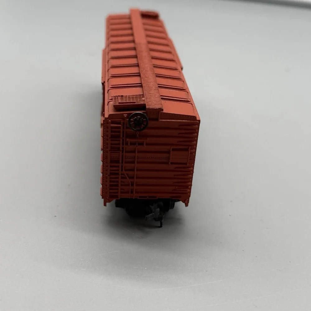 New Haven NH 39288 Boxcar Red Model Train Freight Car HO Scale Vintage
